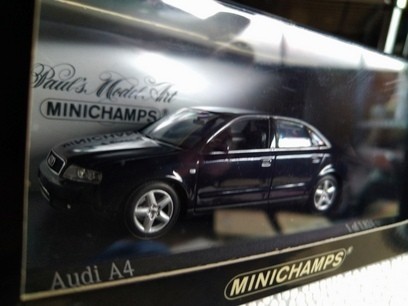 Audi 2000 blu m - a4,